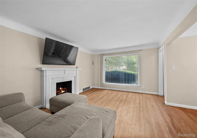Photo 4 of Single family home for sale at 14160 Piedmont St, Detroit, MI 48223 | MLS# 20261067750 | Listing updated on 2026-09-04