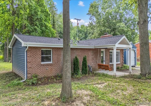 Photo 3 of Single family home for sale at 76107 Van Dyke Rd, Bruce Township Macomb, MI 48065 | MLS# 20261067751 | Listing updated on 2026-09-06