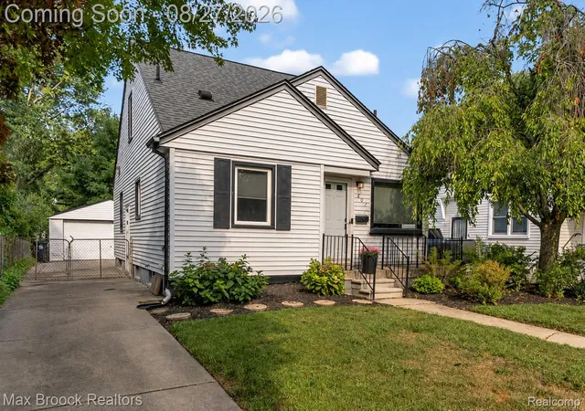 Photo 1 of Single family home for sale at 807 N Vermont Ave, Royal Oak City Oakland, MI 48067 | MLS# 20261067762 | Listing updated on 2026-10-06