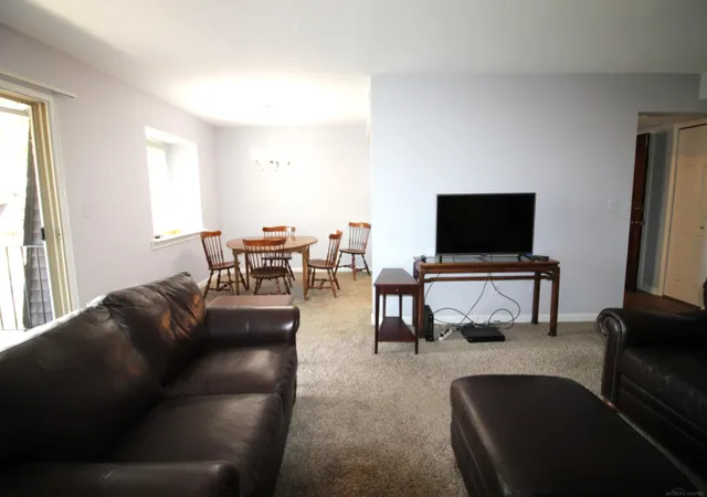 5th image of 433 Riviera Dr, St Clair Shores City Macomb, MI 48080 | MLS# 58050219641