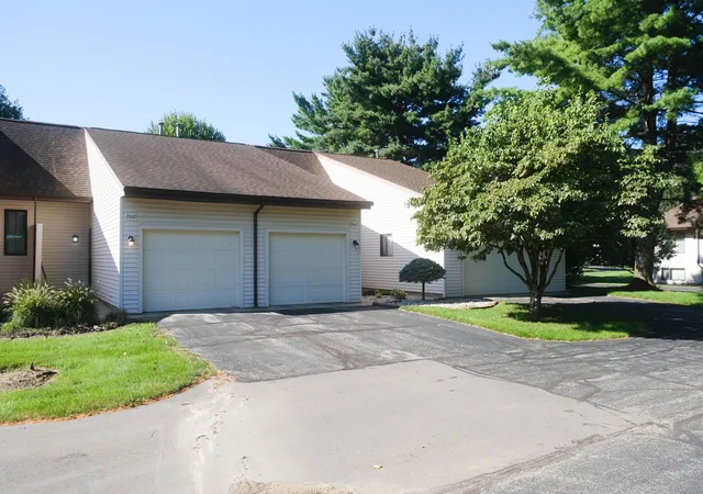 1st image of 2662 Stonehaven Dr Sw, Wyoming City Kent, MI 49519 | MLS# 65026044734