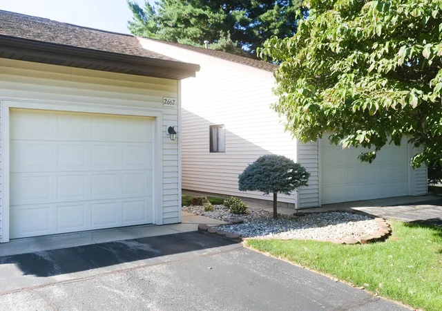 2nd image of 2662 Stonehaven Dr Sw, Wyoming City Kent, MI 49519 | MLS# 65026044734