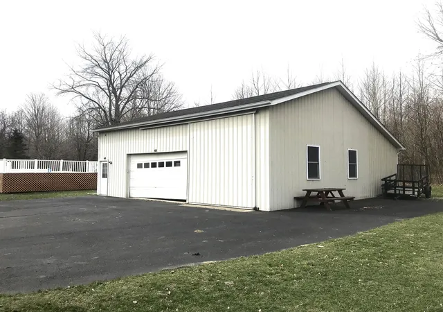 2nd image of 223 Leo Dr, Burlington Village Calhoun, MI 49029 | MLS# 66026044733