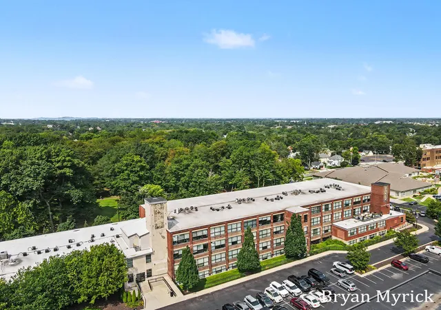 Photo 3 of Condo for sale at 533 Columbia Ave #009, Holland City Ottawa, MI 49423 | MLS# 71026044731 | Listing updated on 2026-09-30