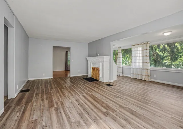 Photo 4 of Single family home for sale at 2379 Dumont Lake Rd, Allegan Township Allegan, MI 49010 | MLS# 65026044738 | Listing updated on 2026-09-02