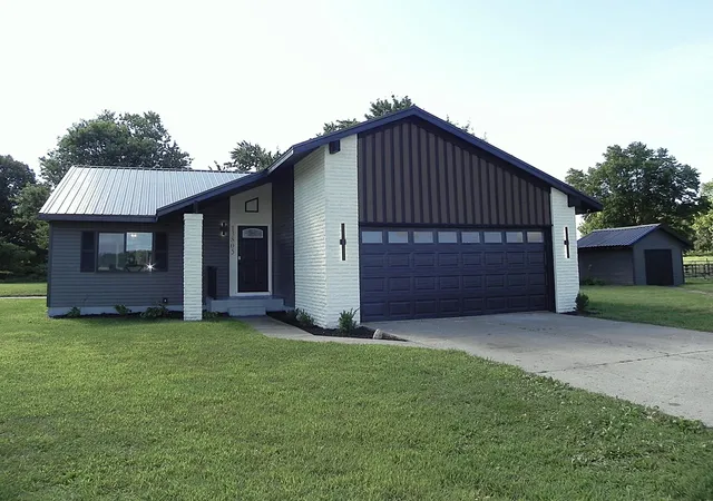 Photo 3 of Single family home for sale at 13805 Riverside Dr, Constantine Township St Joseph, MI 49042 | MLS# 68026044740 | Listing updated on 2026-10-09
