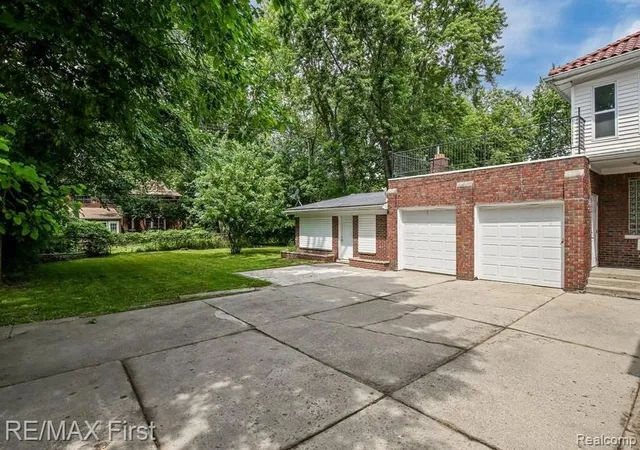 2nd image of 1349 Devonshire Rd, Grosse Pointe Park City Wayne, MI 48230 | MLS# 20261067770