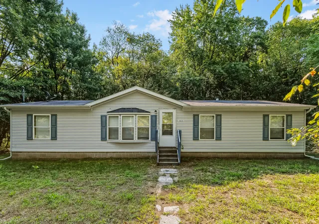 Photo 2 of Single family home for sale at 5810 113th Ave, Clyde Township Allegan, MI 49450 | MLS# 69026044747 | Listing updated on 2026-08-24