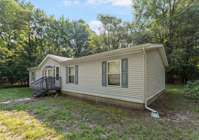 Photo 3 of Single family home for sale at 5810 113th Ave, Clyde Township Allegan, MI 49450 | MLS# 69026044747 | Listing updated on 2026-08-24