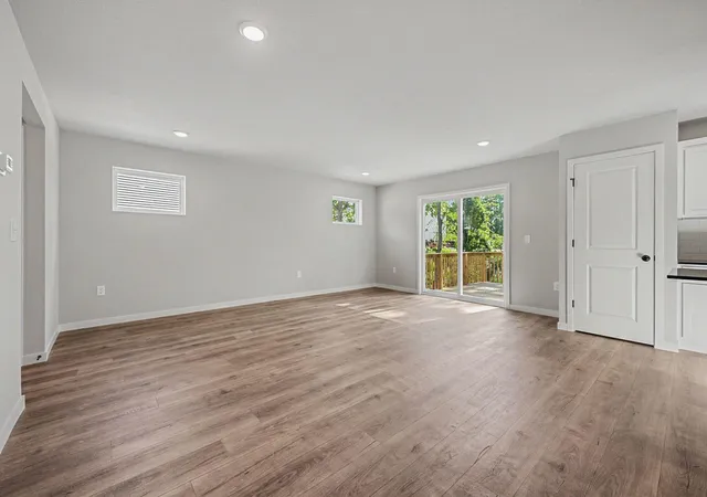 3rd image of 1002 Cedarwood Dr, Greenville City Montcalm, MI 48838 | MLS# 65026044751