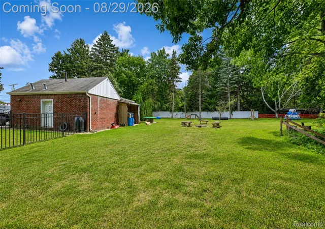 Photo 2 of Single family home for sale at 37899 Hayes Rd, Sterling Heights City Macomb, MI 48313 | MLS# 20261067789 | Listing updated on 2026-09-17