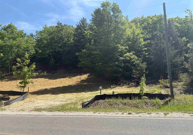 Photo 3 of Land for sale at Unit 6 E Hoxie Rd, Elmwood Charter Township Leelanau, MI 49621 | MLS# 78080072770 | Listing updated on 2026-08-27