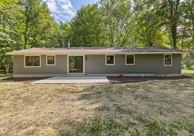 Photo 3 of Single family home for sale at 7761 Hanna Lake Ave Se, Gaines Charter Township Kent, MI 49316 | MLS# 65026044755 | Listing updated on 2026-09-09