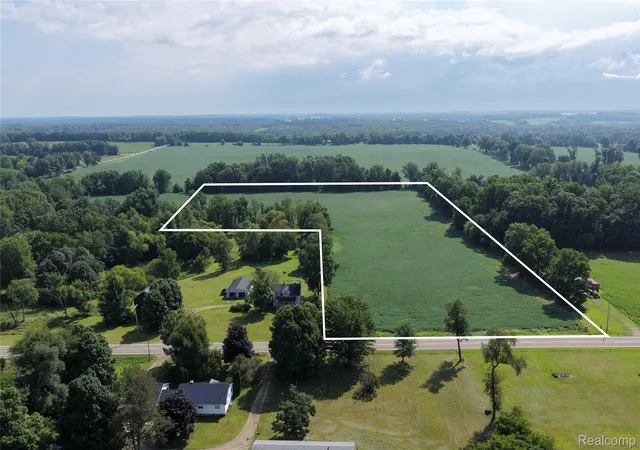 Photo 1 of Sale Pending at 5889 N Allen Rd, Allen Township Hillsdale, MI 49227 | MLS# 20261067791 | Listing updated on 2026-10-05