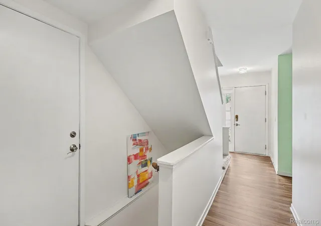 Photo 4 of Condo for sale at 699 Charing Ct, Rochester Hills City Oakland, MI 48307 | MLS# 20261067796 | Listing updated on 2026-09-14