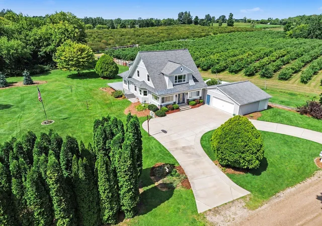 2nd image of 3338 W Abbey Rd, Hart Township Oceana, MI 49420 | MLS# 67026044760
