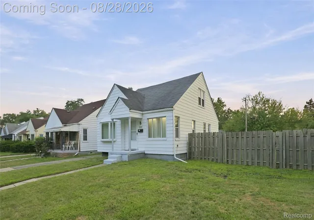 Photo 4 of Single family home for sale at 21227 Panama St, Warren City Macomb, MI 48091 | MLS# 20261067800 | Listing updated on 2026-09-05