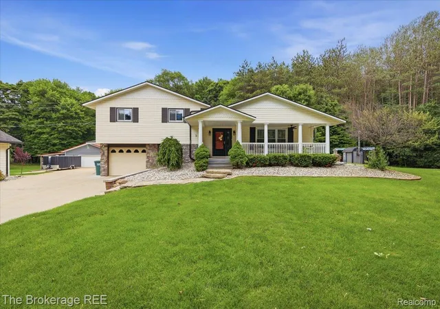 Photo 1 of Single family home for sale at 440 N Elm Grove Rd, Elba Township Lapeer, MI 48446 | MLS# 20261067805 | Listing updated on 2026-09-06