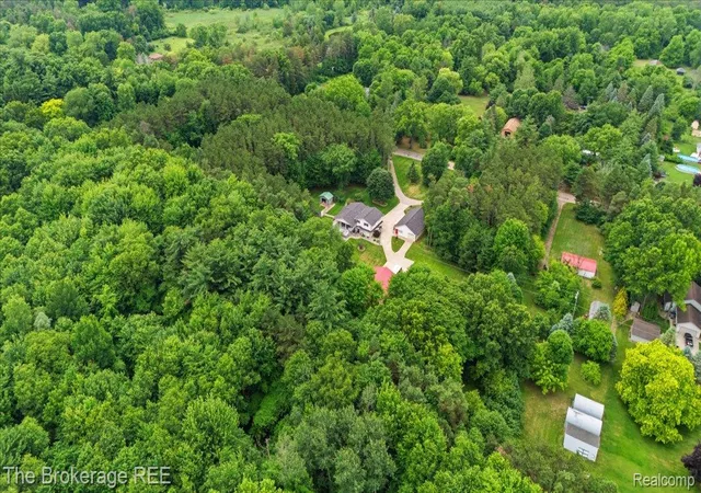 Photo 4 of Single family home for sale at 440 N Elm Grove Rd, Elba Township Lapeer, MI 48446 | MLS# 20261067805 | Listing updated on 2026-09-06