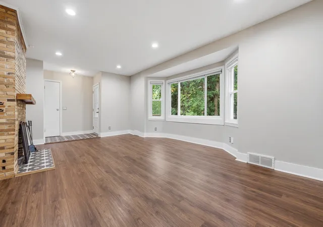 Photo 3 of Single family home for sale at 1218 Pinehurst Blvd, Kalamazoo Charter Township Kalamazoo, MI 49006 | MLS# 66026044766 | Listing updated on 2026-08-29