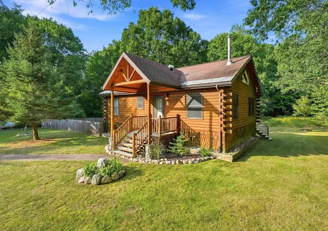 4th image of 2085 E Mannsiding Rd, Hatton Township Clare, MI 48625 | MLS# 78080072775