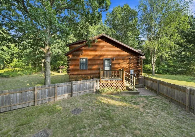 5th image of 2085 E Mannsiding Rd, Hatton Township Clare, MI 48625 | MLS# 78080072775