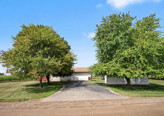 2nd image of 6750 S Bliss Rd, North Shade Township Gratiot, MI 48856 | MLS# 65026044769