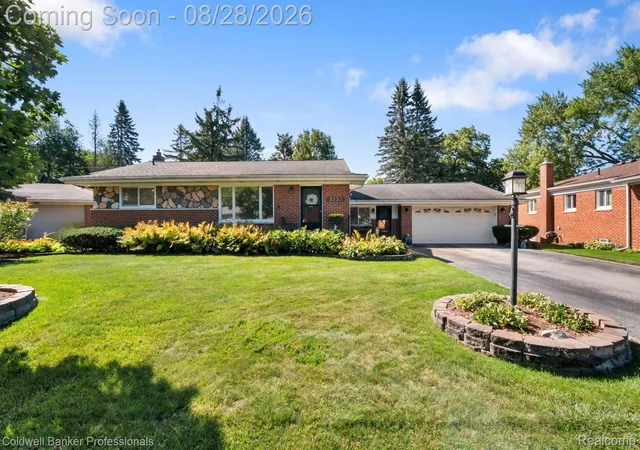 Photo 1 of Sale Pending at 3557 Baybrook Dr, Waterford Charter Township Oakland, MI 48329 | MLS# 20261067826 | Listing updated on 2026-09-03