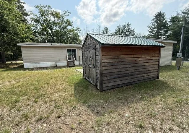 Photo 3 of Single family home for sale at 511 Oak St, Pleasant Plains Township Lake, MI 49304 | MLS# 78080072780 | Listing updated on 2026-10-08