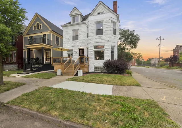Photo 2 of Single family home for sale at 402 Horton St, Detroit City Wayne, MI 48202 | MLS# 20261067857 | Listing updated on 2026-09-06