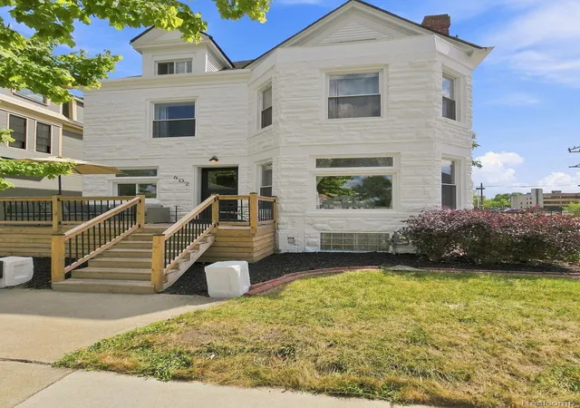 Photo 3 of Single family home for sale at 402 Horton St, Detroit City Wayne, MI 48202 | MLS# 20261067857 | Listing updated on 2026-09-06
