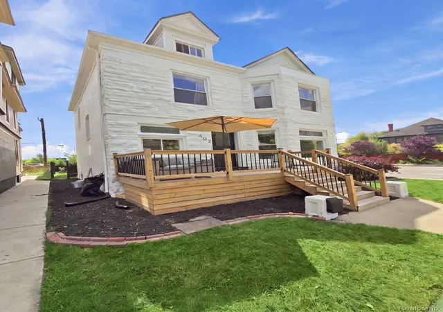 Photo 4 of Single family home for sale at 402 Horton St, Detroit City Wayne, MI 48202 | MLS# 20261067857 | Listing updated on 2026-09-06