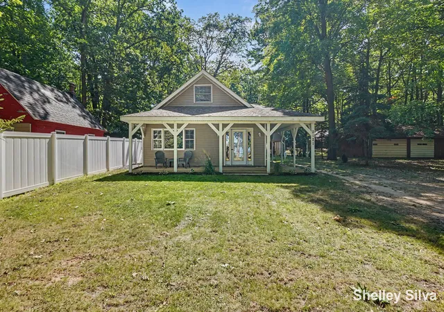 Photo 1 of Single family home for sale at 2121 Wolf Lake Dr, Peacock Township Lake, MI 49304 | MLS# 65026044789 | Listing updated on 2026-09-18