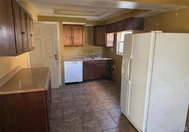 Photo 4 of Single family home for sale at 26721 Lehner St, Roseville City Macomb, MI 48066 | MLS# 20261067872 | Listing updated on 2026-08-26