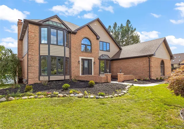 Photo 3 of Single family home for sale at 8828 Grace St, Shelby Charter Township Macomb, MI 48317 | MLS# 20261067875 | Listing updated on 2026-08-27