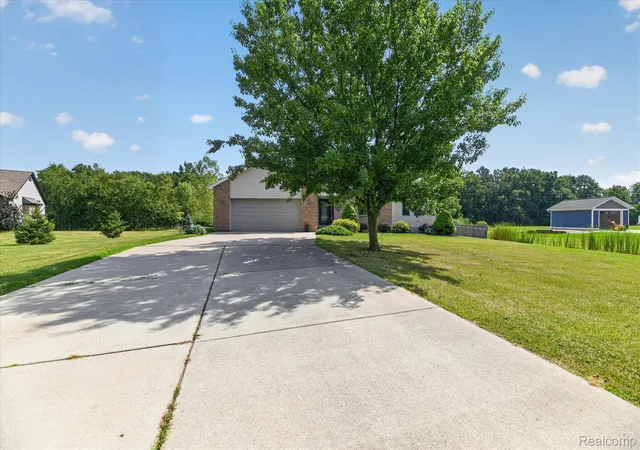 Photo 3 of Single family home for sale at 13144 Grant Cir, Vienna Charter Township Genesee, MI 48420 | MLS# 20261067883 | Listing updated on 2026-09-10
