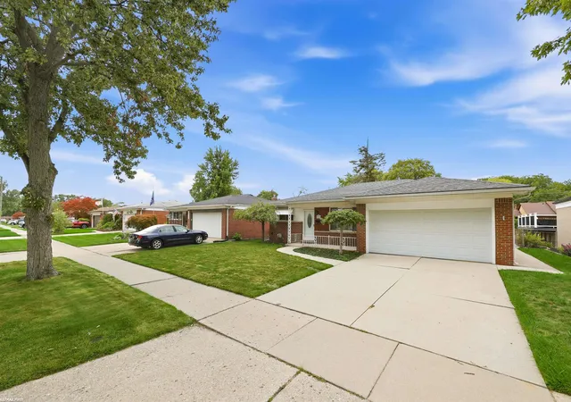 Photo 3 of Single family home for sale at 27767 Wagner Dr, Warren City Macomb, MI 48039 | MLS# 58050219678 | Listing updated on 2026-09-10