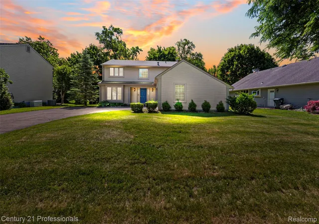 Photo 1 of Single family home for sale at 1872 Flemington Dr, Troy City Oakland, MI 48098 | MLS# 20261067894 | Listing updated on 2026-08-28