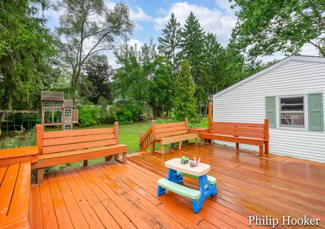 Photo 2 of Single family home for sale at 1383 Katrina Dr Se, Kentwood City Kent, MI 49508 | MLS# 65026044806 | Listing updated on 2026-09-13