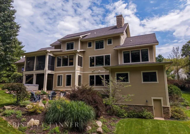 Photo 4 of Single family home for sale at 5782 Manchester Hills Dr Se, Cascade Charter Township Kent, MI 49546 | MLS# 65026044807 | Listing updated on 2026-09-11