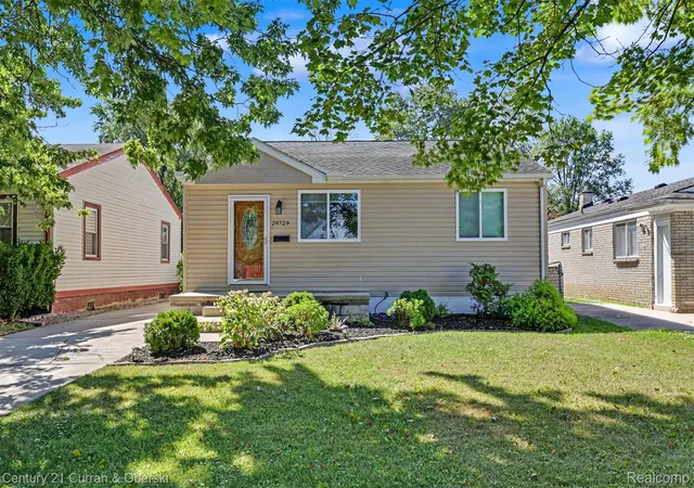 Photo 1 of Sale Pending at 29729 Balmoral St, Garden City City Wayne, MI 48135 | MLS# 20261067897 | Listing updated on 2026-08-30