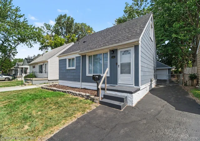 Photo 2 of Single family home for sale at 24652 Lauren Ave, Warren City Macomb, MI 48089 | MLS# 20261067925 | Listing updated on 2026-09-05