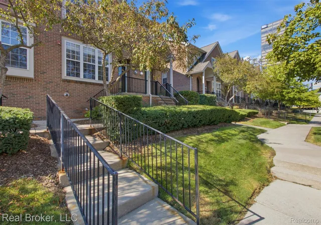 Photo 2 of Condo for sale at 20189 Rodeo Ct, Southfield City Oakland, MI 48075 | MLS# 20261067932 | Listing updated on 2026-08-28