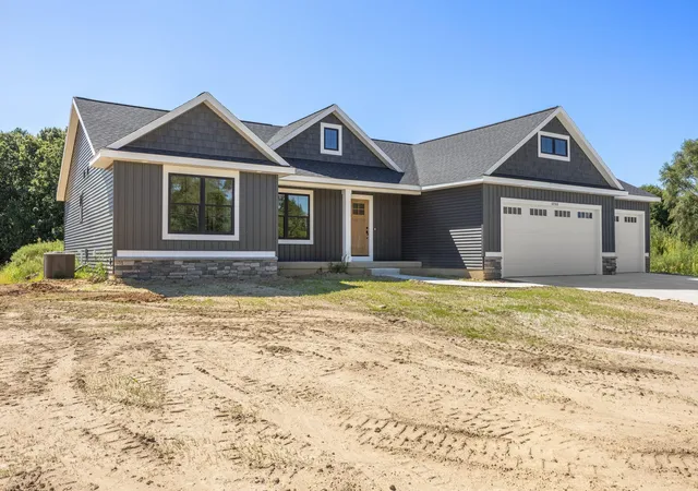 Photo 2 of Single family home for sale at 3286 Stonehill Ct, Wayland Township Allegan, MI 49348 | MLS# 65026044826 | Listing updated on 2026-08-25