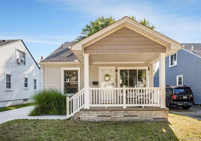 Photo 33 of Single family home for sale at 2164 Tyler Ave, Berkley City Oakland, MI 48072 | MLS# 20261067947 | Listing updated on 2026-08-30
