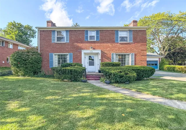 Photo 2 of Single family home for sale at 3102 Westwood Pkwy, Flint City Genesee, MI 48503 | MLS# 20261067955 | Listing updated on 2026-09-06