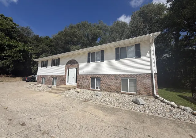 1st image of 1405 Huntington Ave, Kalamazoo Charter Township Kalamazoo, MI 49048 | MLS# 66026044837