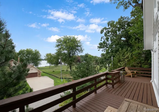 Photo 1 of Sale Pending at 15420 Jennings Rd, Fenton City Genesee, MI 48430 | MLS# 20261067968 | Listing updated on 2026-09-03