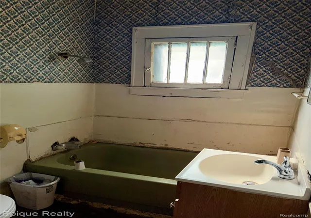 Photo 3 of Single family home for sale at 1705 Ohio Ave, Flint, MI 48506 | MLS# 20261067979 | Listing updated on 2026-09-01