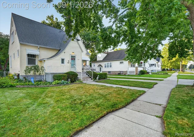 Photo 2 of Single family home for sale at 1416 17th St, Port Huron City St Clair, MI 48060 | MLS# 20261067978 | Listing updated on 2026-09-05